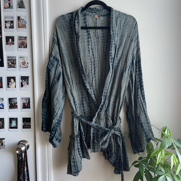 Free People One | Kimono - Picture 3 of 5